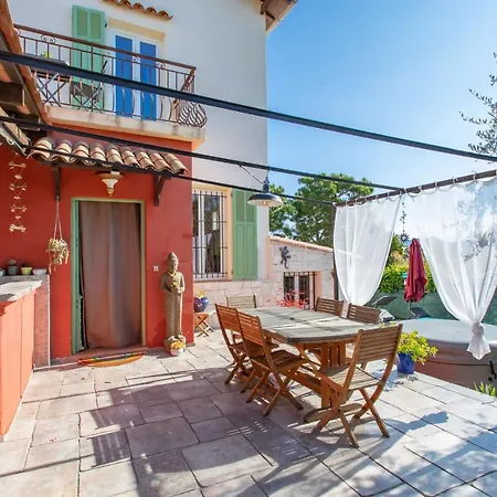 Villa Beautiful In A Peaceful Location In Nice